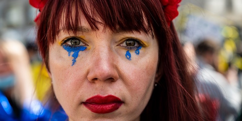 El rostro femenino de la guerra en Ucrania: ¿qué papel juegan las mujeres en el conflicto?
