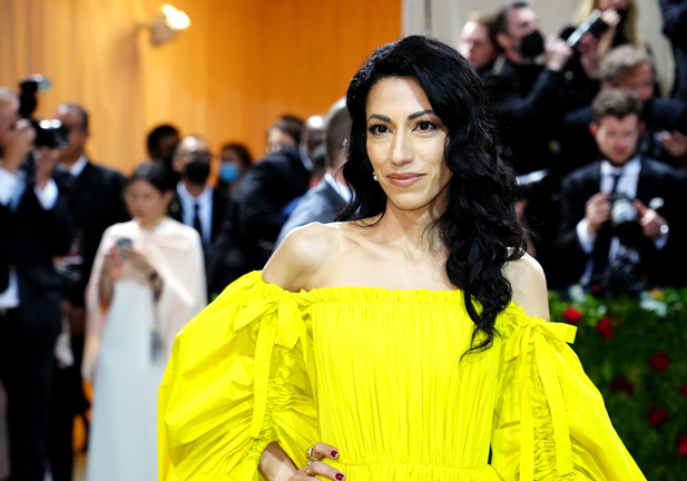 Huma Abedin: 5 razones por las que su relación con Bradley Cooper es lo menos interesante de su biografía