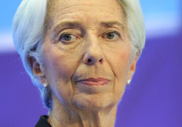 Christine Lagarde gira el timón de la política monetaria europea: 'Es un momento histórico'