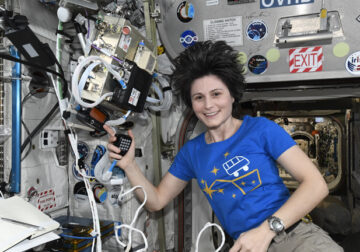 Samantha Cristoforetti pasa a la historia con un paseo espacial de siete horas