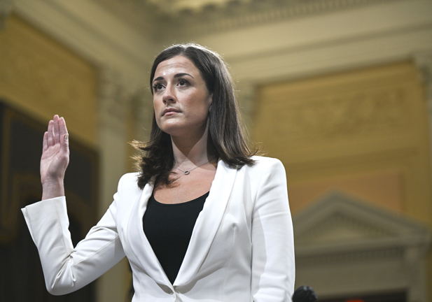 El poder de los becarios: o cómo Cassidy Hutchison podría haber terminado definitivamente con Donald Trump