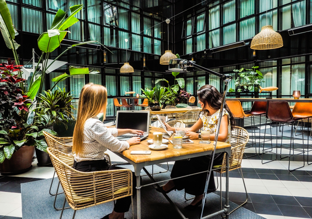 Trabajo y desconexión: el 2 por 1 de los mejores hoteles para teletrabajar este verano