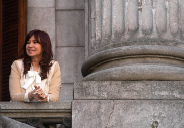 Juicio, condena y ejecución fallida a Cristina Fernández de Kirchner, la vicepresidenta argentina que pudo morir a punta de pistola