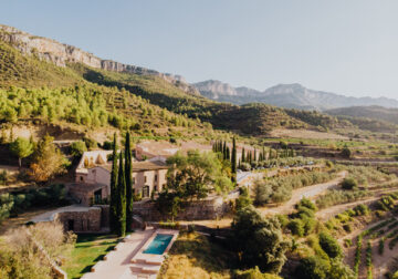 Otoño entre viñedos: 6 hoteles con bodega para dar la bienvenida a la temporada de vendimia
