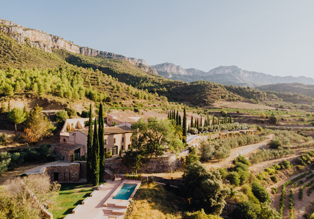 Otoño entre viñedos: 6 hoteles con bodega para dar la bienvenida a la temporada de vendimia