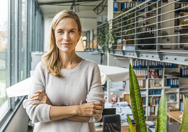 Guerra al edadismo: ¿deberías mantener tu edad en secreto en la oficina?