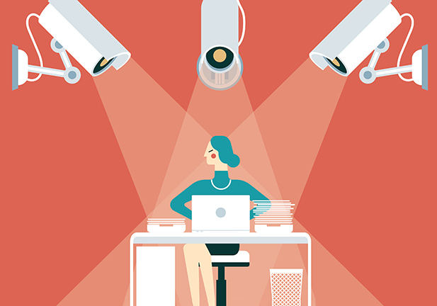 ¿Te espía tu jefe? 3 preguntas con respuesta sobre la vigilancia laboral