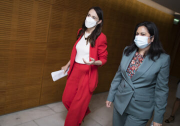 La última cruzada de Jacinda Ardern: convertir Nueva Zelanda en el primer país sin fumadores