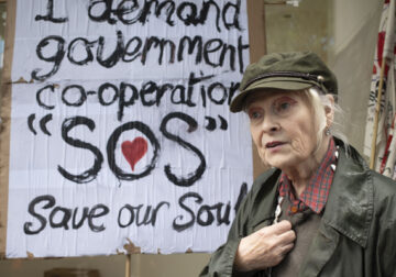 “Sé razonable, exige lo imposible”: 3 lecciones (de vida) que Vivienne Westwood nos enseñó a través de sus diseños